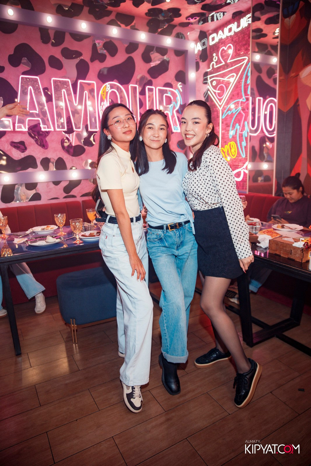 УХО И МЕДВЕДЬ НА КУРМАНГАЗЫ. КИПЯТКОМ АЛМАТЫ! Фотосъемка мероприятий в Алматы