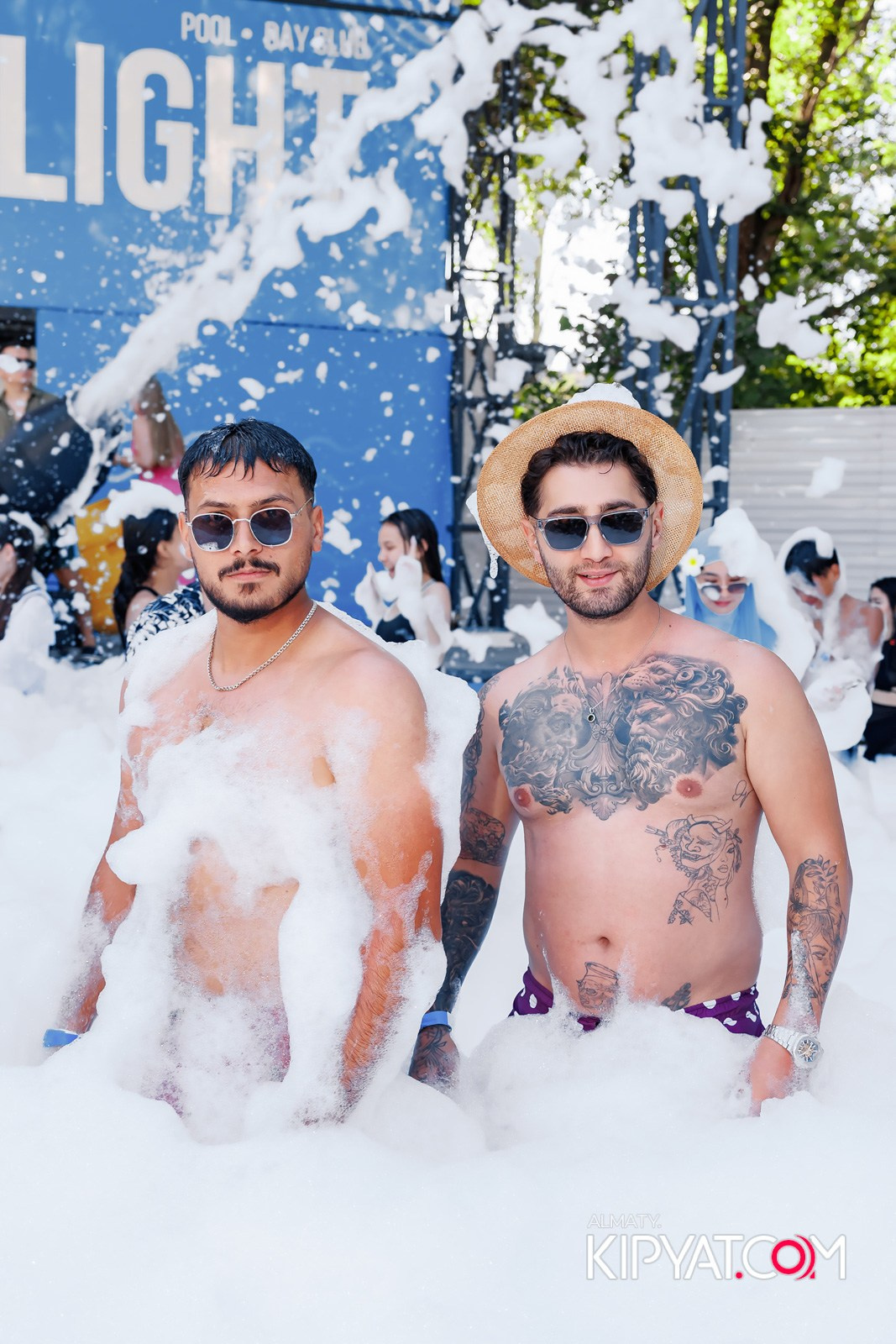 ПЕННАЯ ВЕЧЕРИНКА/ДЫМОВОЕ ШОУ/БАССЕЙН DELIGHT POOL. КИПЯТКОМ АЛМАТЫ!
