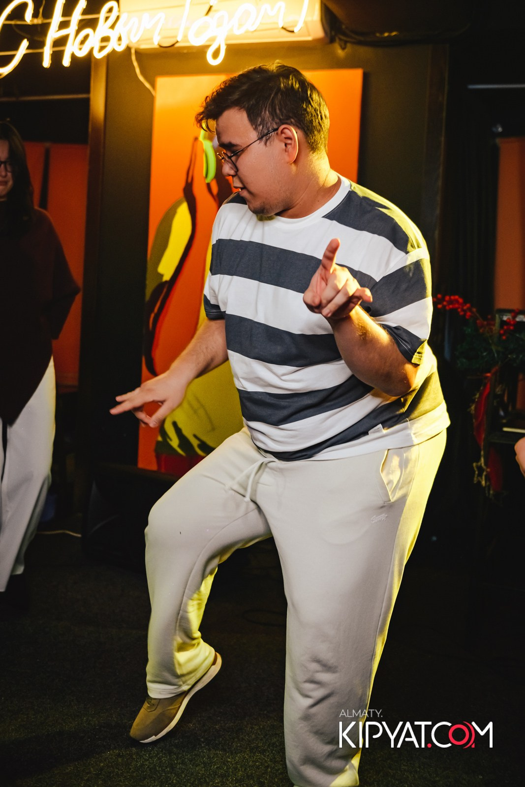 ГРИЛЬ БАР ШАШЛЫКOFF. КИПЯТКОМ АЛМАТЫ!