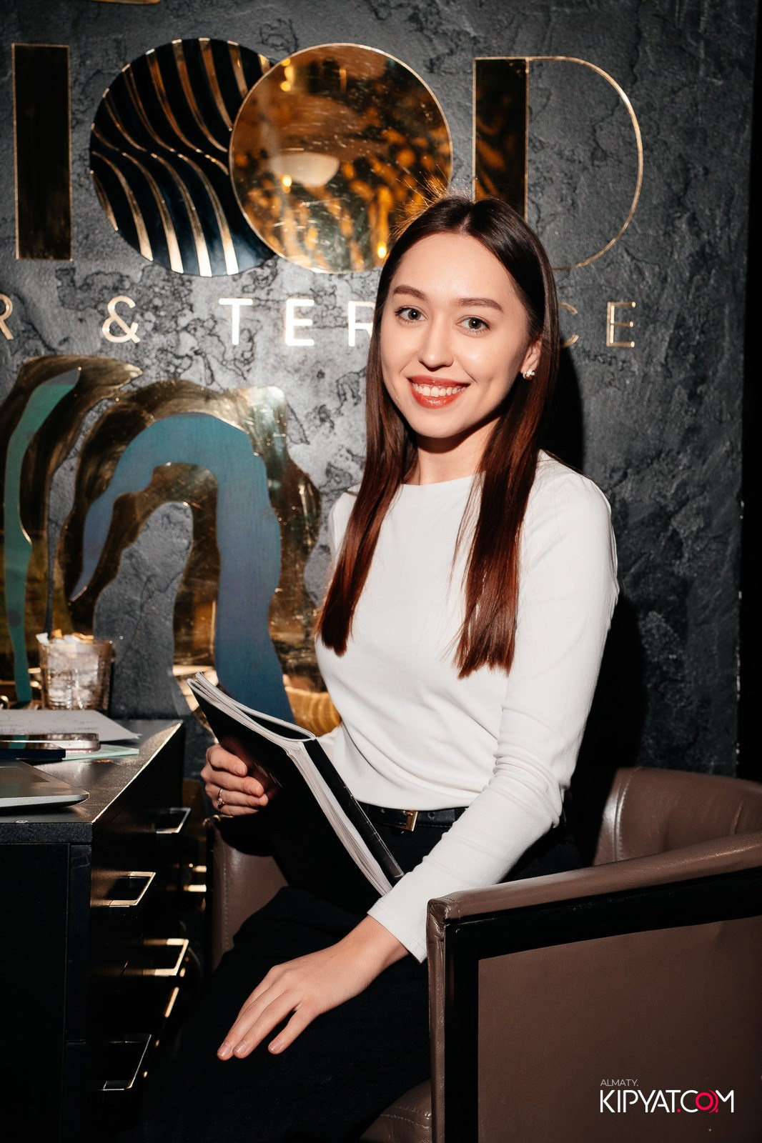 MOOD KARAOKE & TERRACE. КИПЯТКОМ АЛМАТЫ!