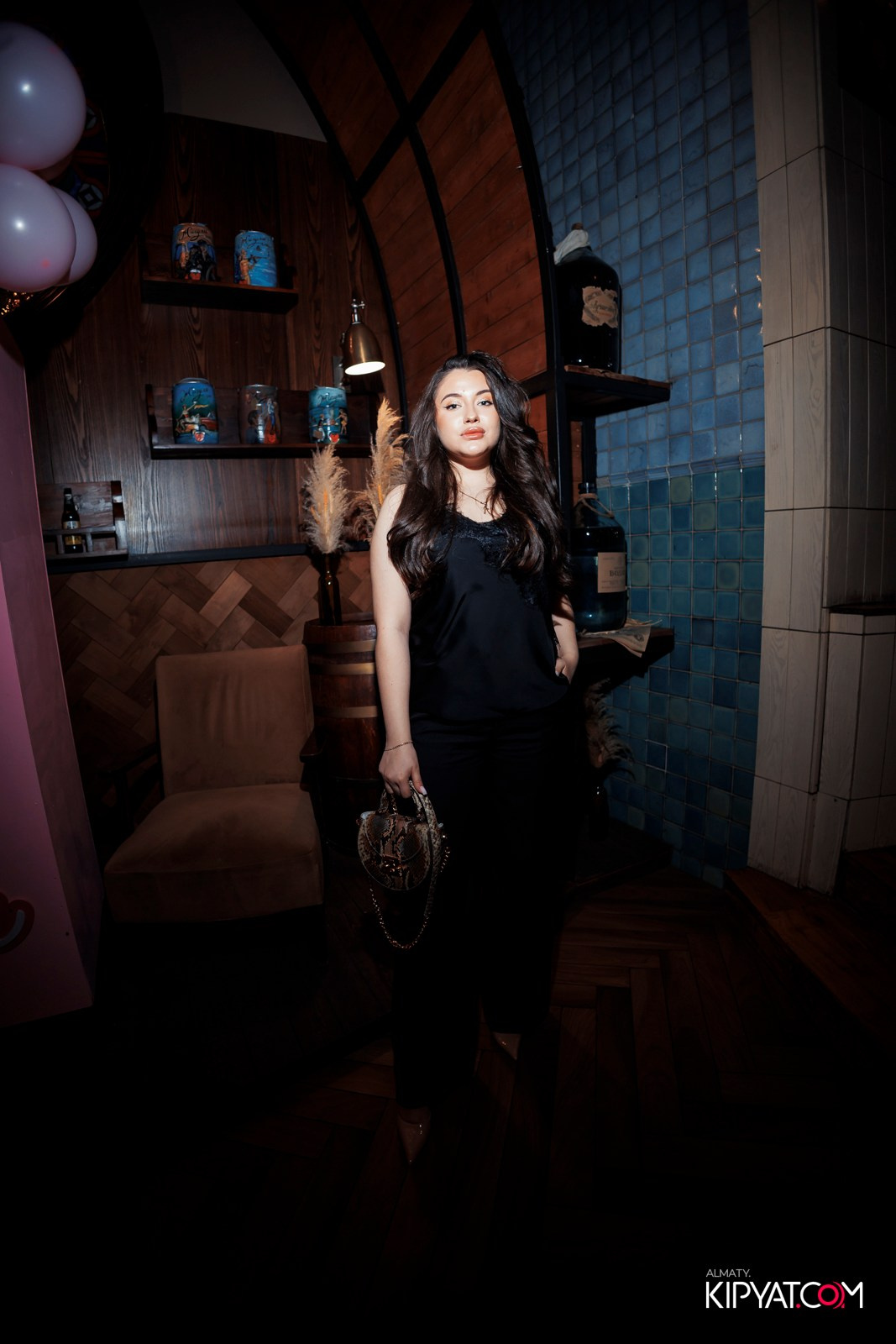 ЖИГУЛИ БАР НА АУЭЗОВА. КИПЯТКОМ АЛМАТЫ! Фотосъемка мероприятий в Алматы