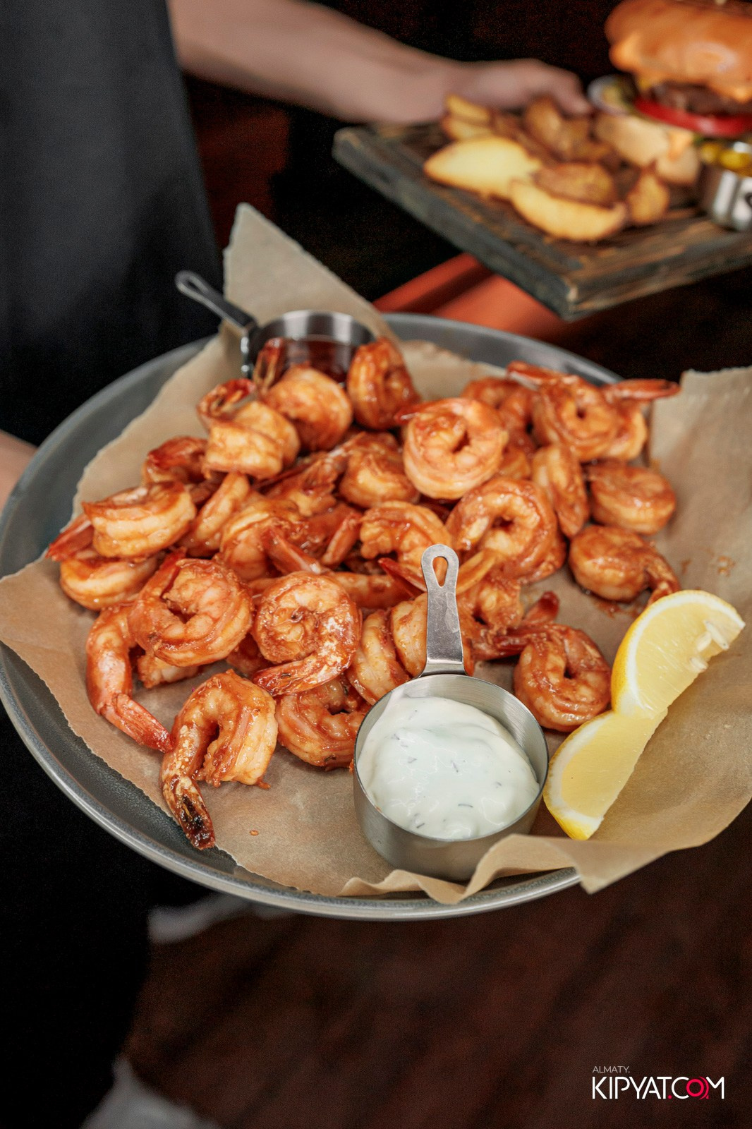 MUNCHEN PUB. КИПЯТКОМ АЛМАТЫ!