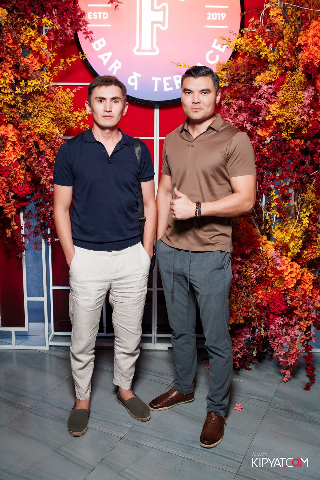 FRIENDS BAR & TERRACE. КИПЯТКОМ АЛМАТЫ!