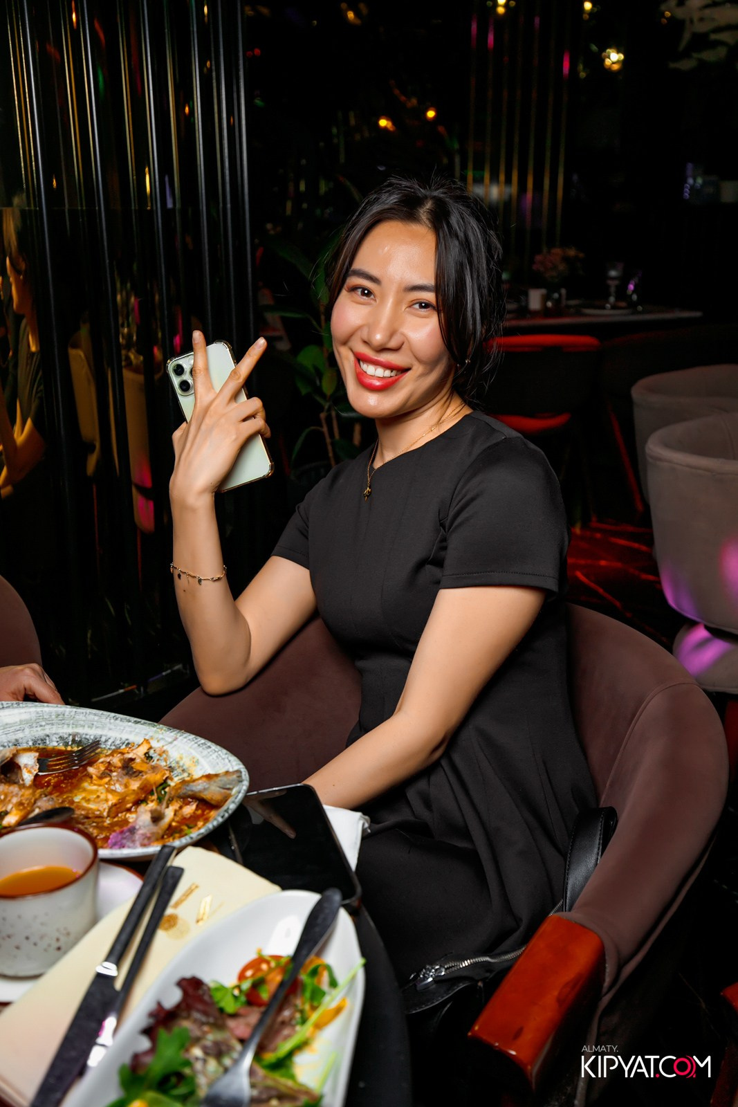 MOOD KARAOKE & TERRACE. КИПЯТКОМ АЛМАТЫ!