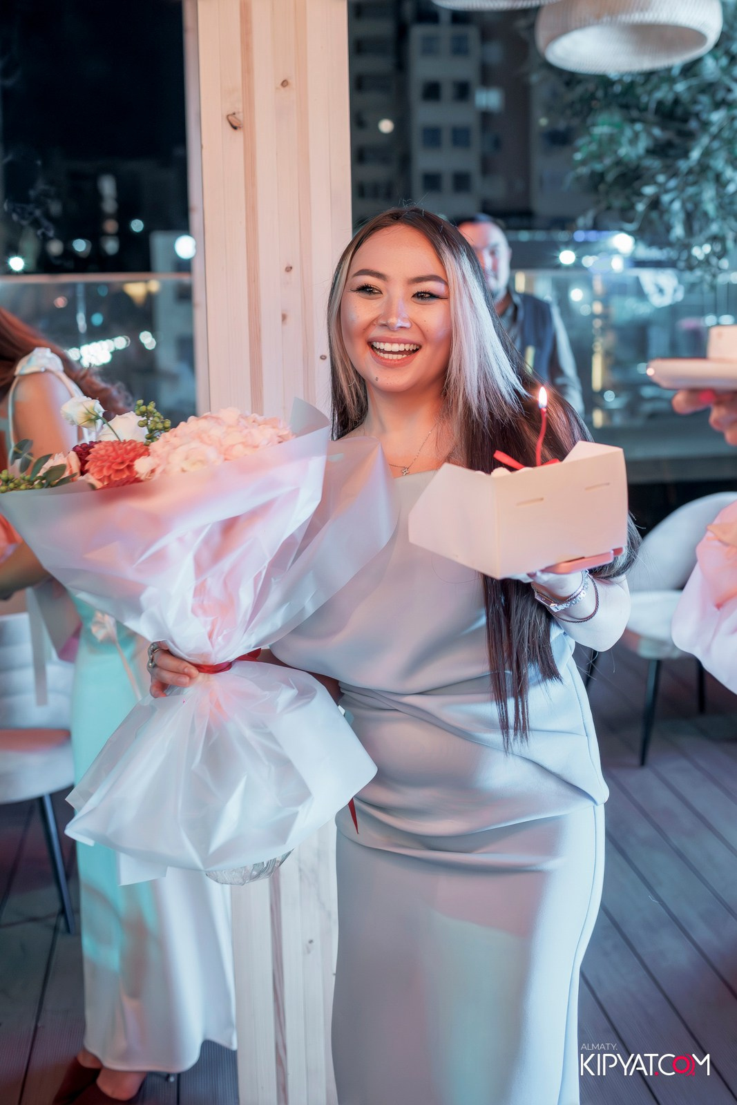 MOOD KARAOKE & TERRACE. КИПЯТКОМ АЛМАТЫ!