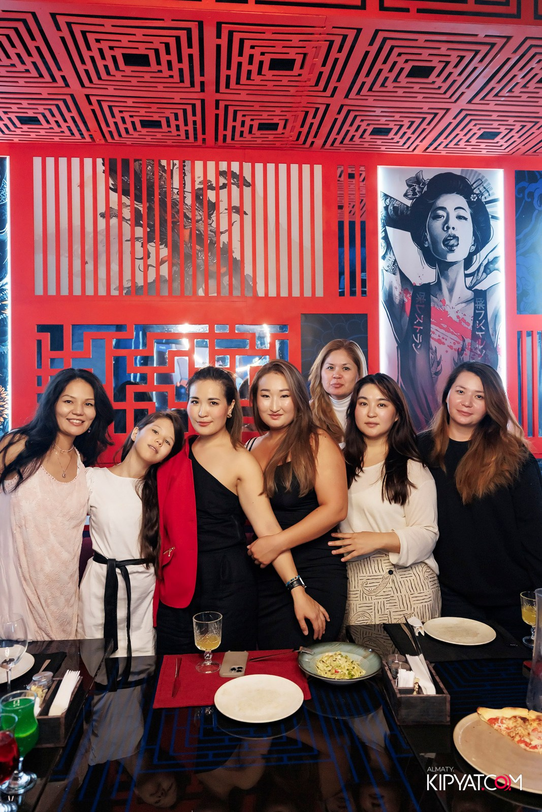 ЗАЯ, НА БИС. КИПЯТКОМ АЛМАТЫ!