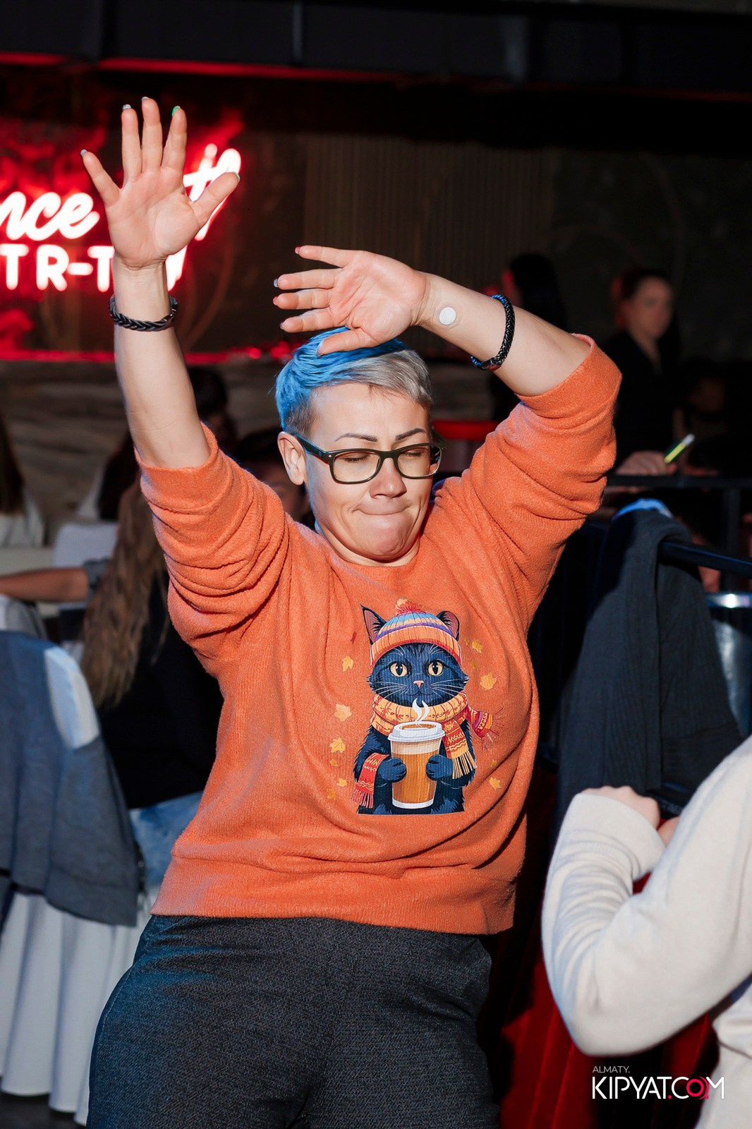 МУЗЫКАЛЬНОЕ ЛОТО В HIT RETRO. КИПЯТКОМ АЛМАТЫ! Фотосъемка мероприятий в Алматы