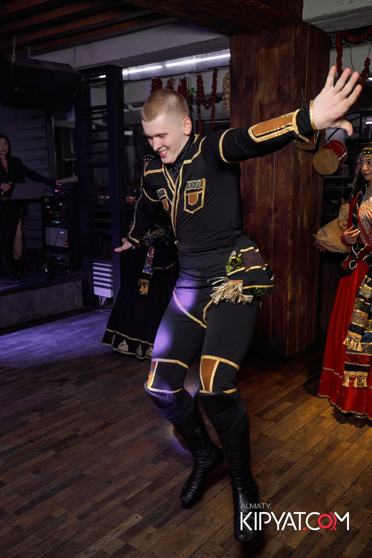 ВАХТАНГУРИ. КИПЯТКОМ АЛМАТЫ!