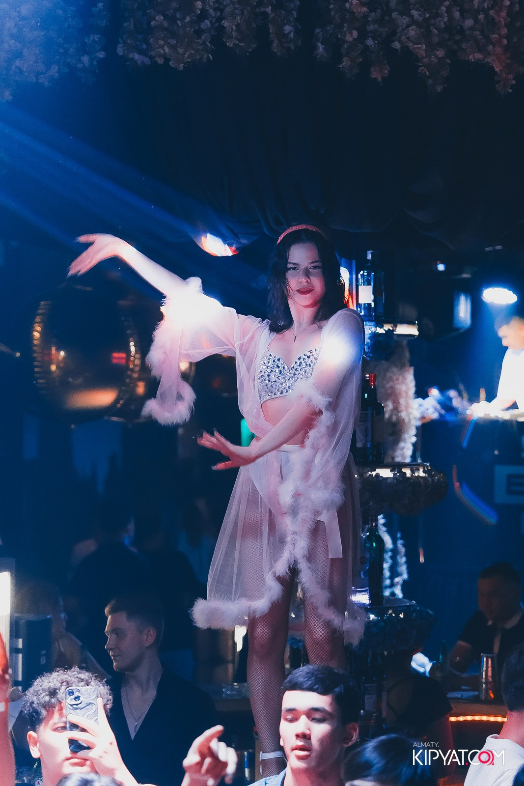 UYAT EMES BAR. КИПЯТКОМ АЛМАТЫ!