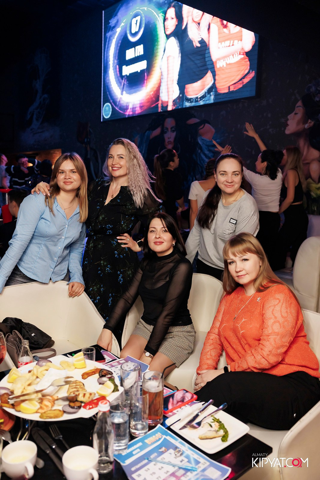 МУЗЫКАЛЬНОЕ ЛОТО В HIT RETRO. КИПЯТКОМ АЛМАТЫ! Фотосъемка мероприятий в Алматы