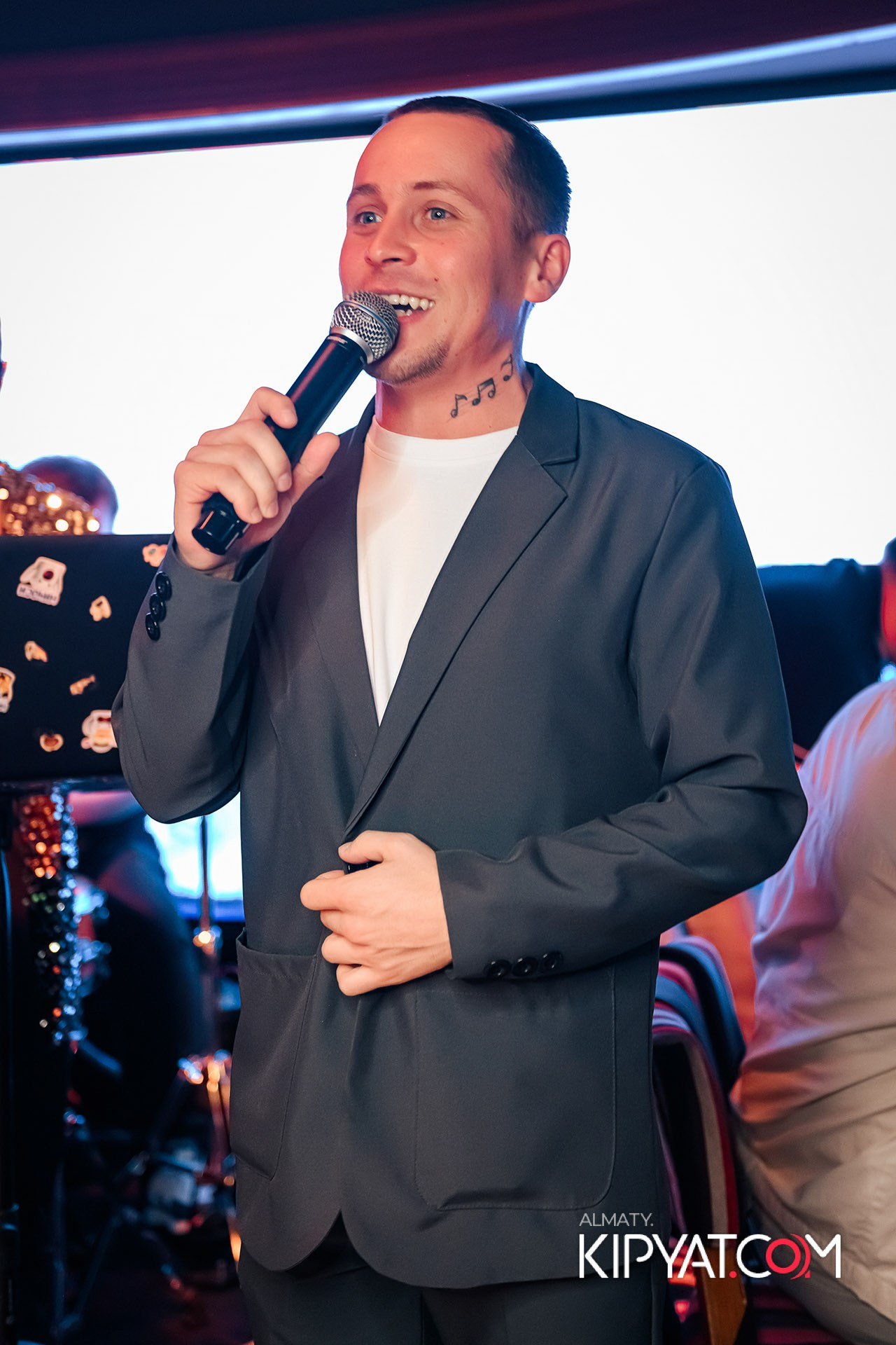 Monroe. КИПЯТКОМ АЛМАТЫ!