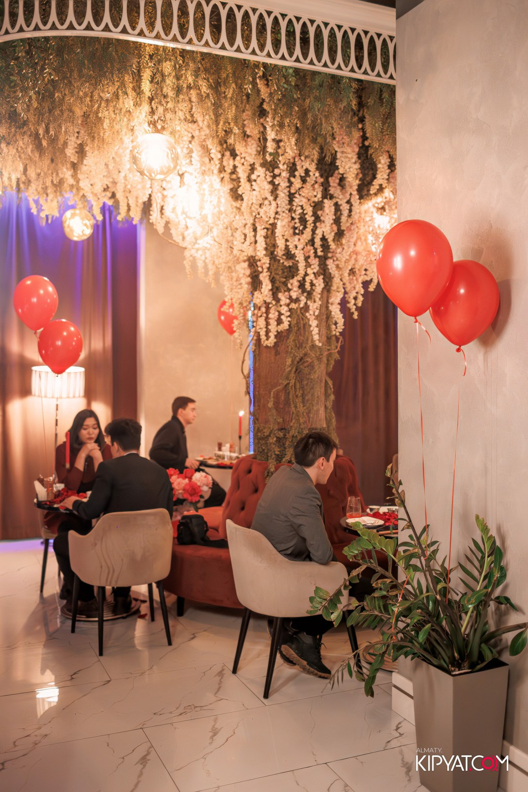 ARABIS НА ГАГАРИНА. КИПЯТКОМ АЛМАТЫ!