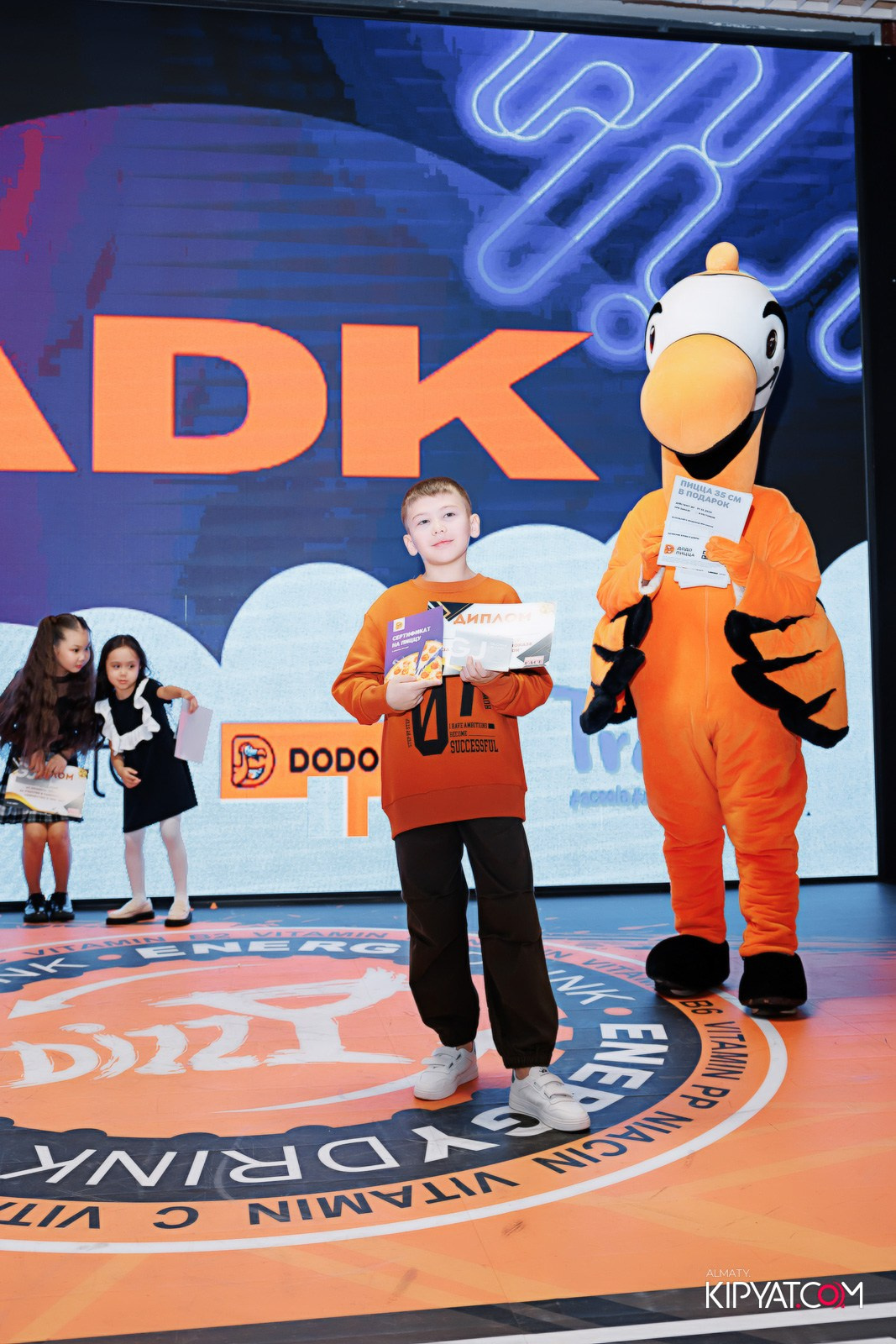 ДЕТСКИЙ МОДНЫЙ ПОКАЗ ОТ МОДЕЛЬНОГО АГЕНТСТВА «KIDSFACE». КИПЯТКОМ АЛМАТЫ!