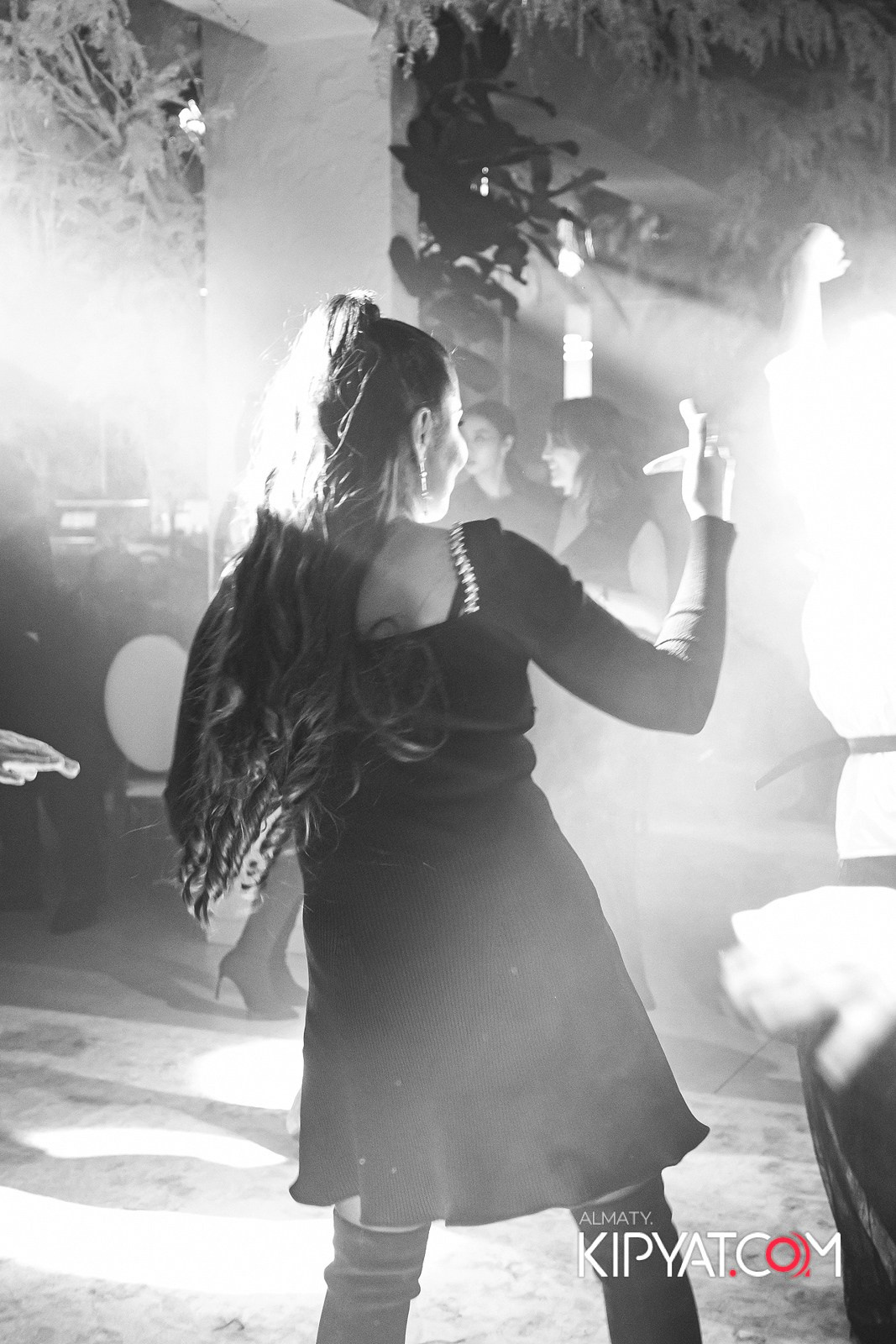 EDEN BAR & RESTAURANT. КИПЯТКОМ АЛМАТЫ!