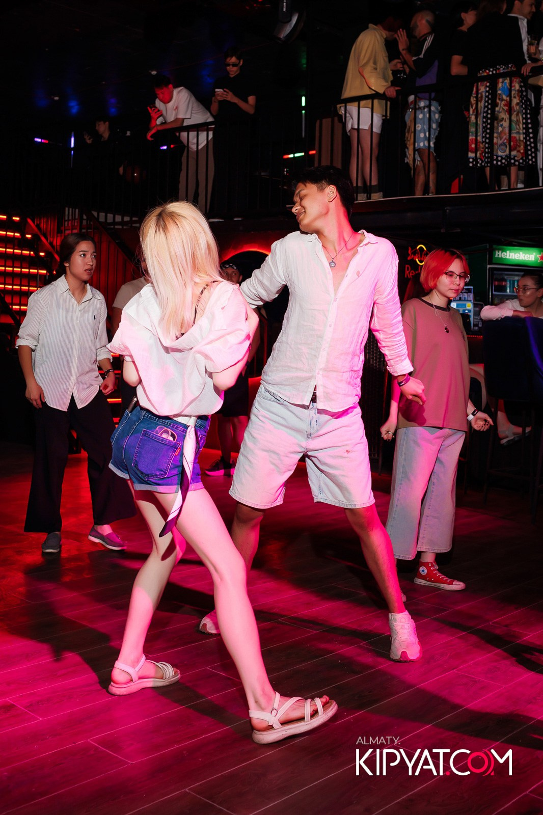 НОЧНОЙ КЛУБ ICON. КИПЯТКОМ АЛМАТЫ!