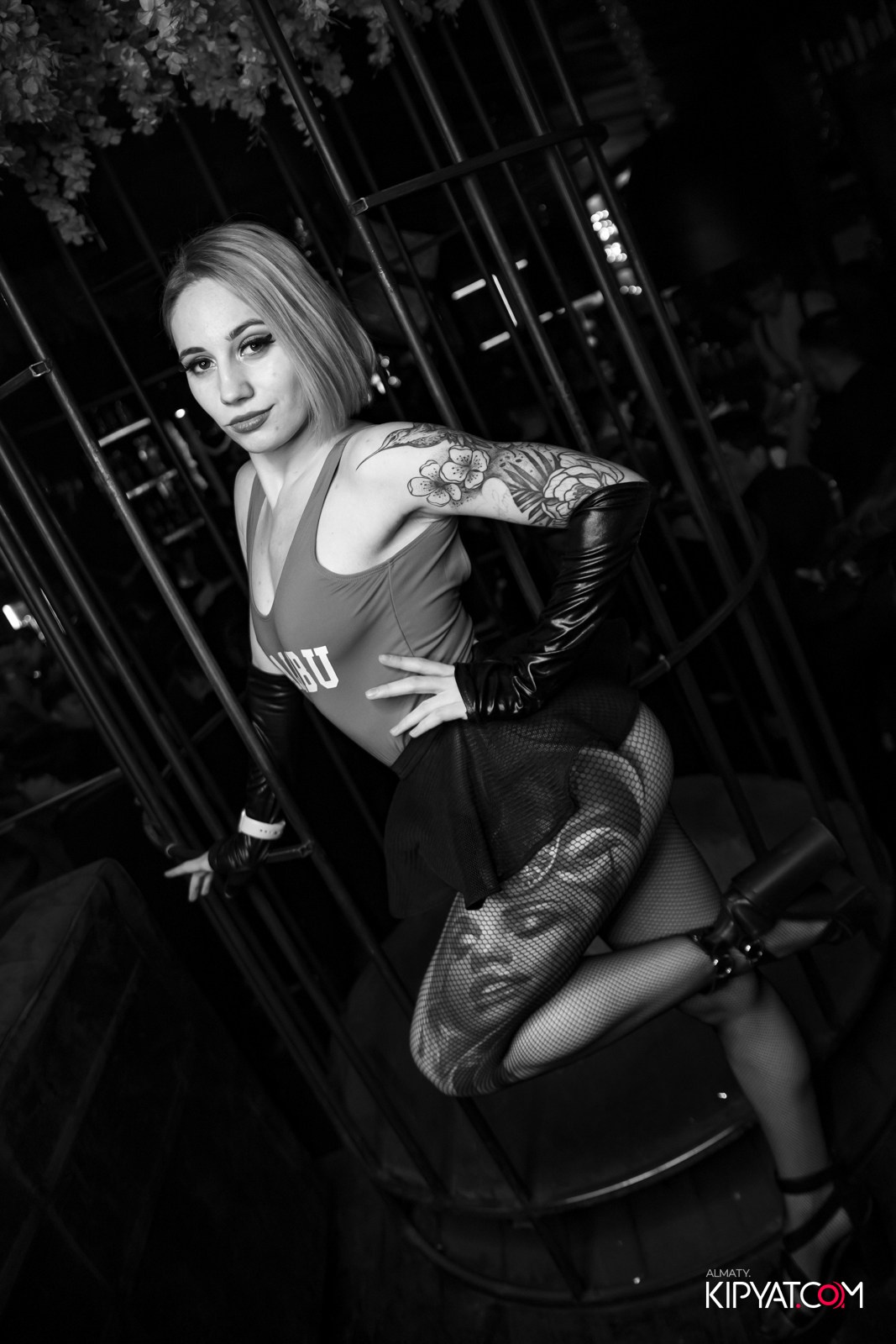 UYAT EMES BAR. КИПЯТКОМ АЛМАТЫ!