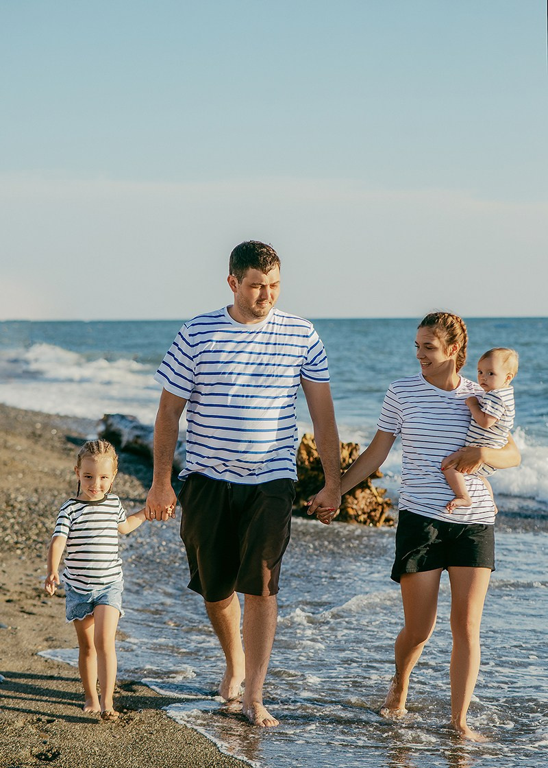 Семейная фотосессия в Сириусе и Адлере. Фотограф в Адлере, Сириусе, Красной Поляне — лавстори, семейные и индивидуальные фотосессии