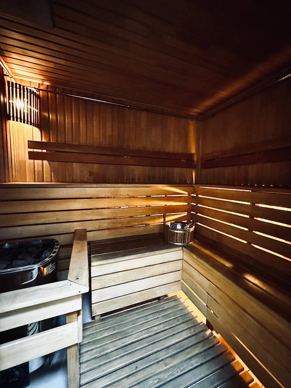 Сауна с джакузи, водопадом, большим и теплым бассейном, хаммамом в ClubHouse в