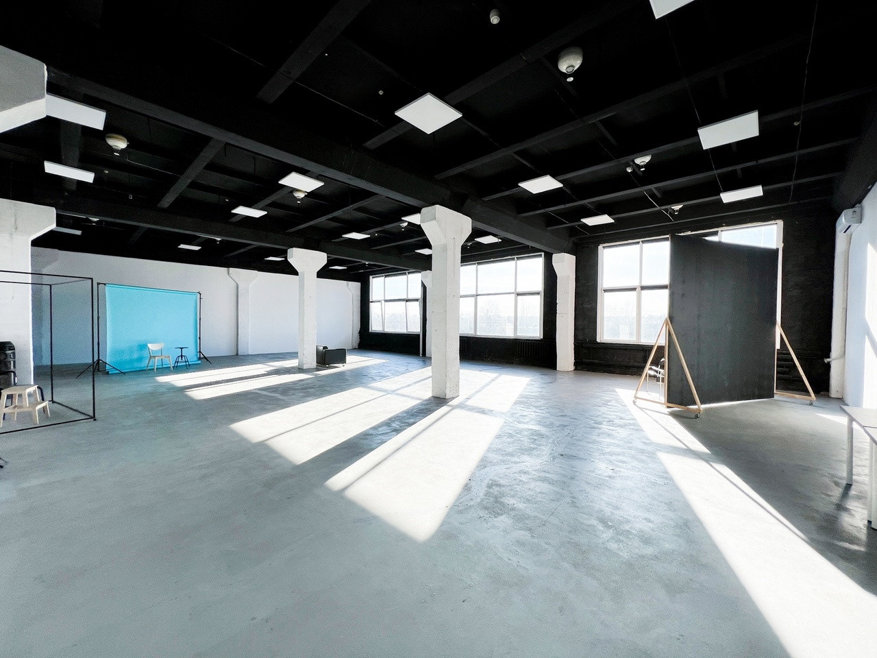 Павильон № 2 Большой. Киноцех «5loft» видеостудия в Ижевске