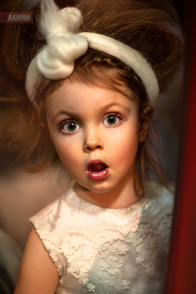 Из-за кулис...