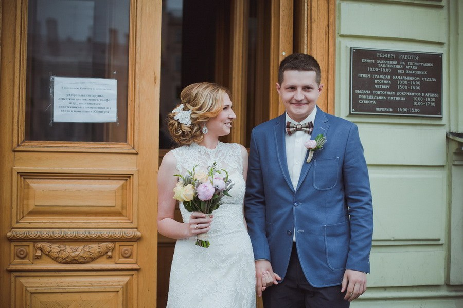 Свадебная прогулка по Санкт-Петербургу. Фотограф крещение венчание в Петербурге! Помогает подобрать храм и посоветовал душевного батюшку в СПб