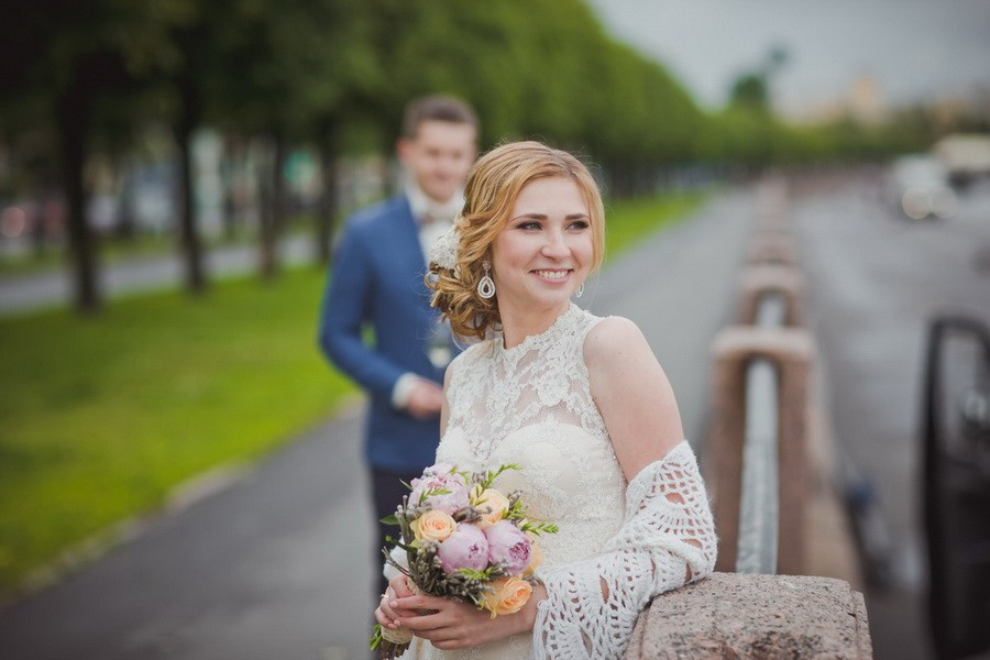 Свадебная прогулка по Санкт-Петербургу. Фотограф крещение венчание в Петербурге! Помогает подобрать храм и посоветовал душевного батюшку в СПб