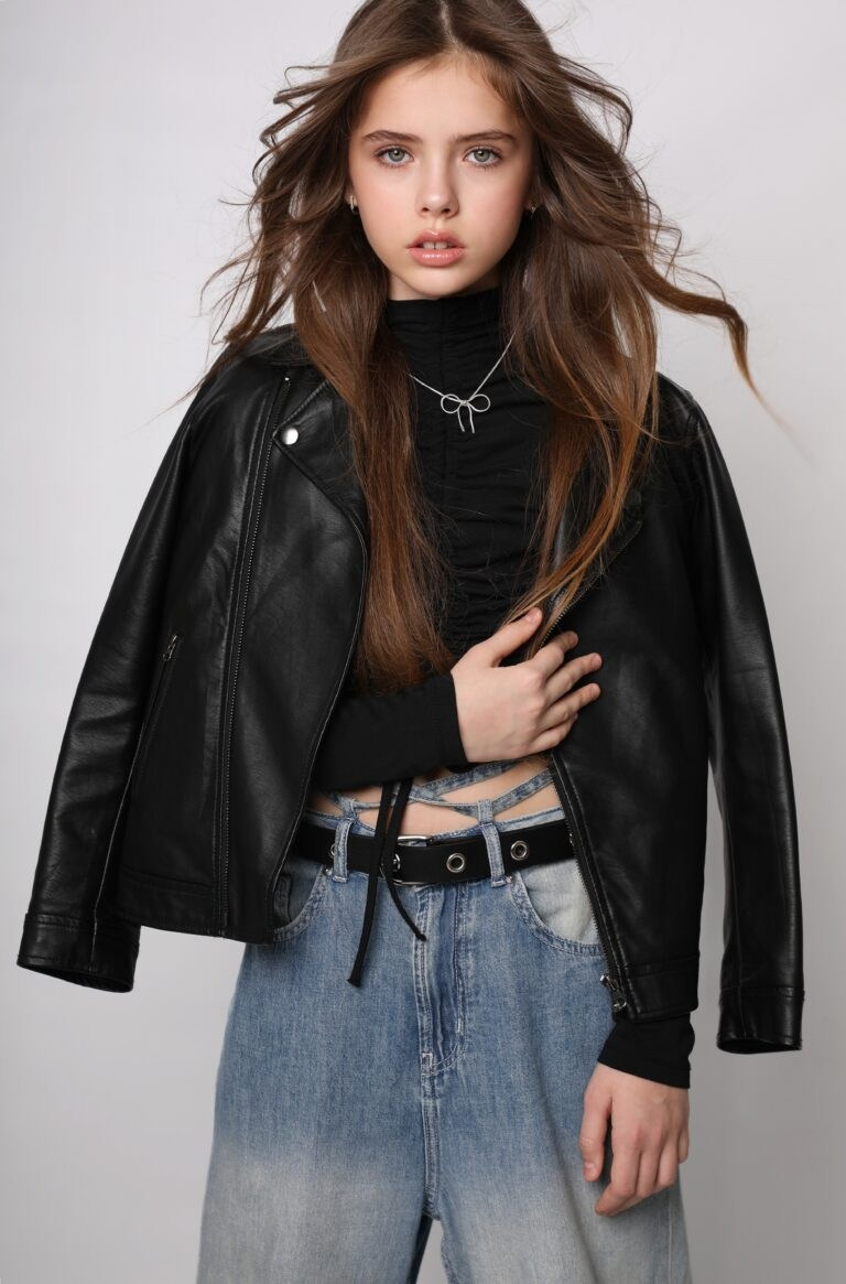 Мария Федосова. Съёмка одежды для маркетплейсов и брендов Morozova Production