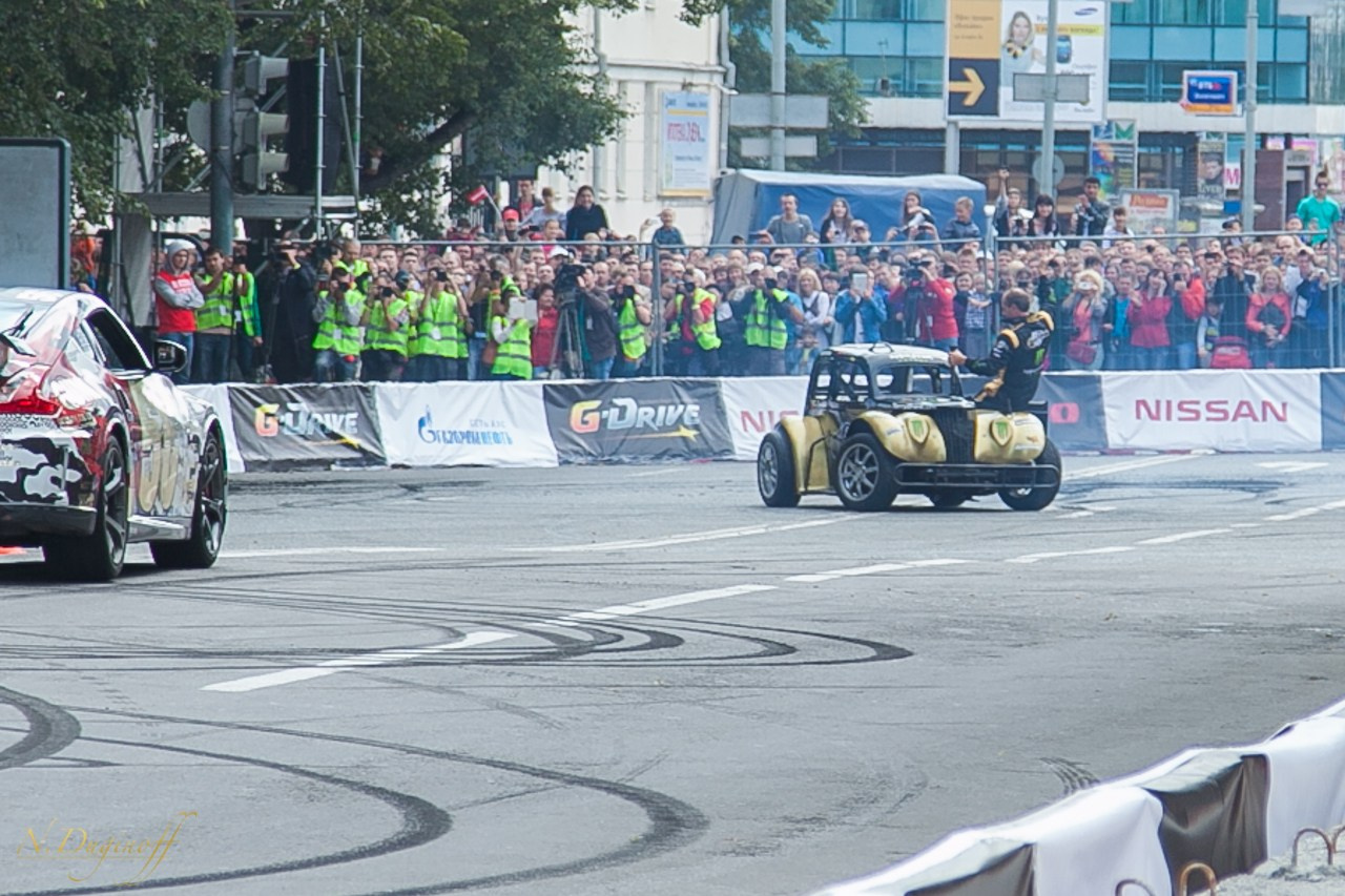 Nissan Nissmo Drive. Профессиональный фотограф Дугинов Николай | Екатеринбург