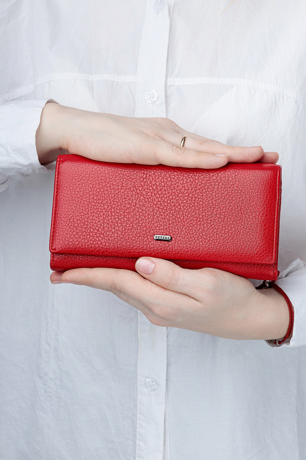 Съёмки для маркетплейсов. Фотограф Александр Калинин