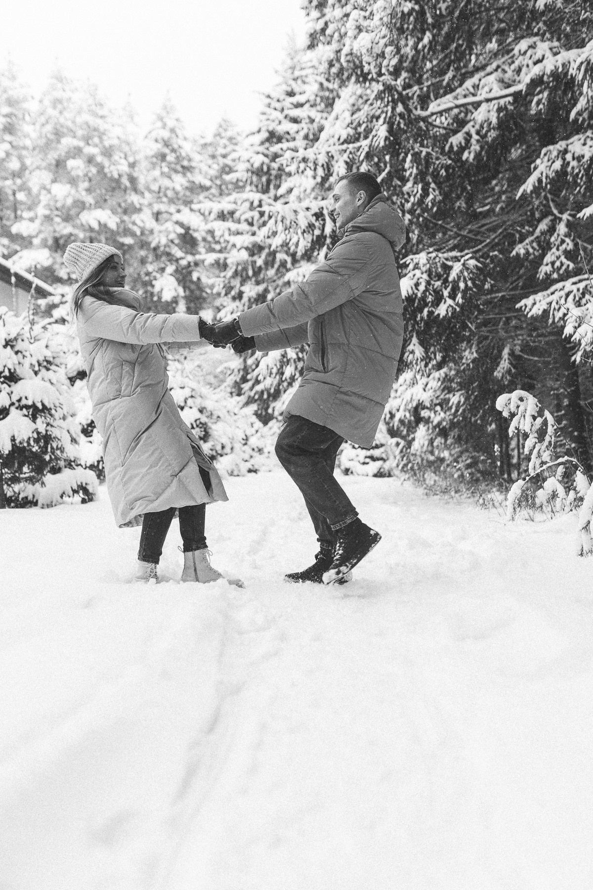 Lovestory в снежном лесу под минском. Алёна Берёзка фотограф Минск