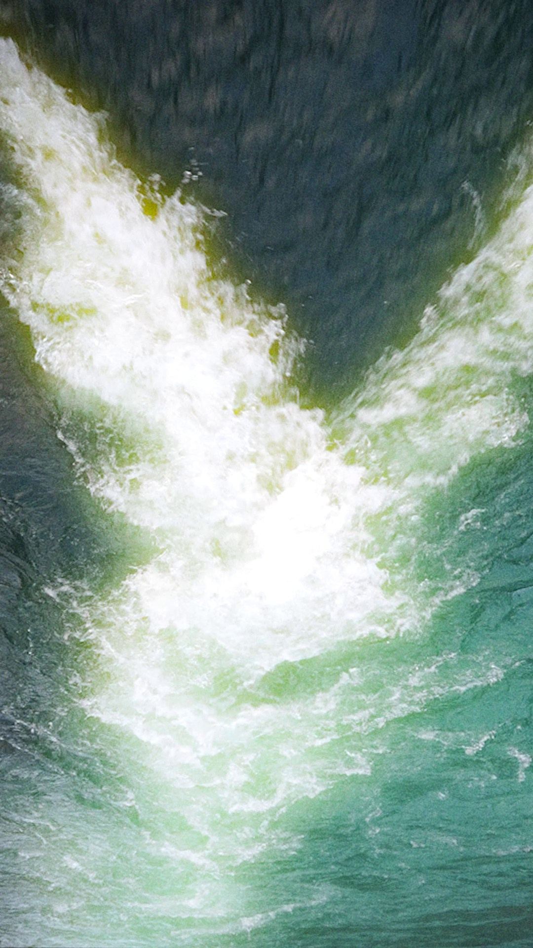 Раскрою суть бренда за 10 секунд через атмосферное видео