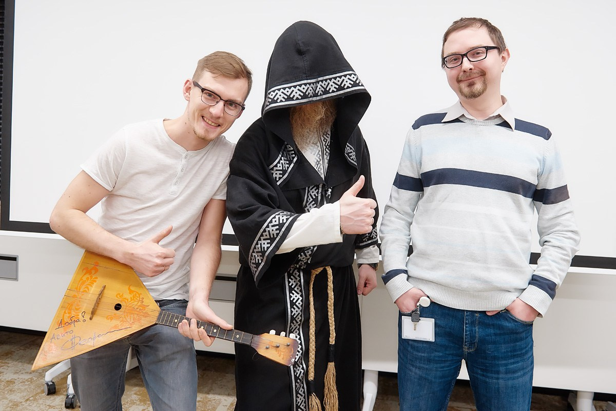 Нейромонах Феофан в Avito. Репортажный фотограф в Москве Вадим Францев