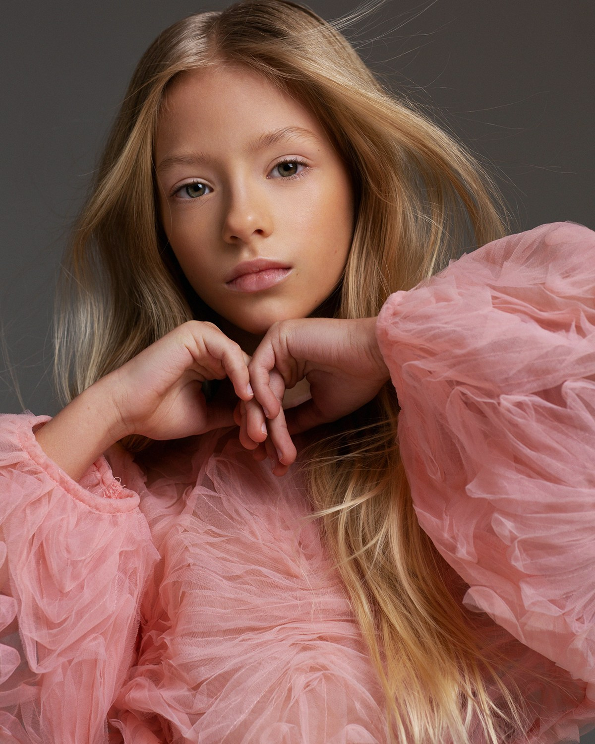 СЪЕМКИ В СТУДИИ. Oksanaseregina.wfolio.pro