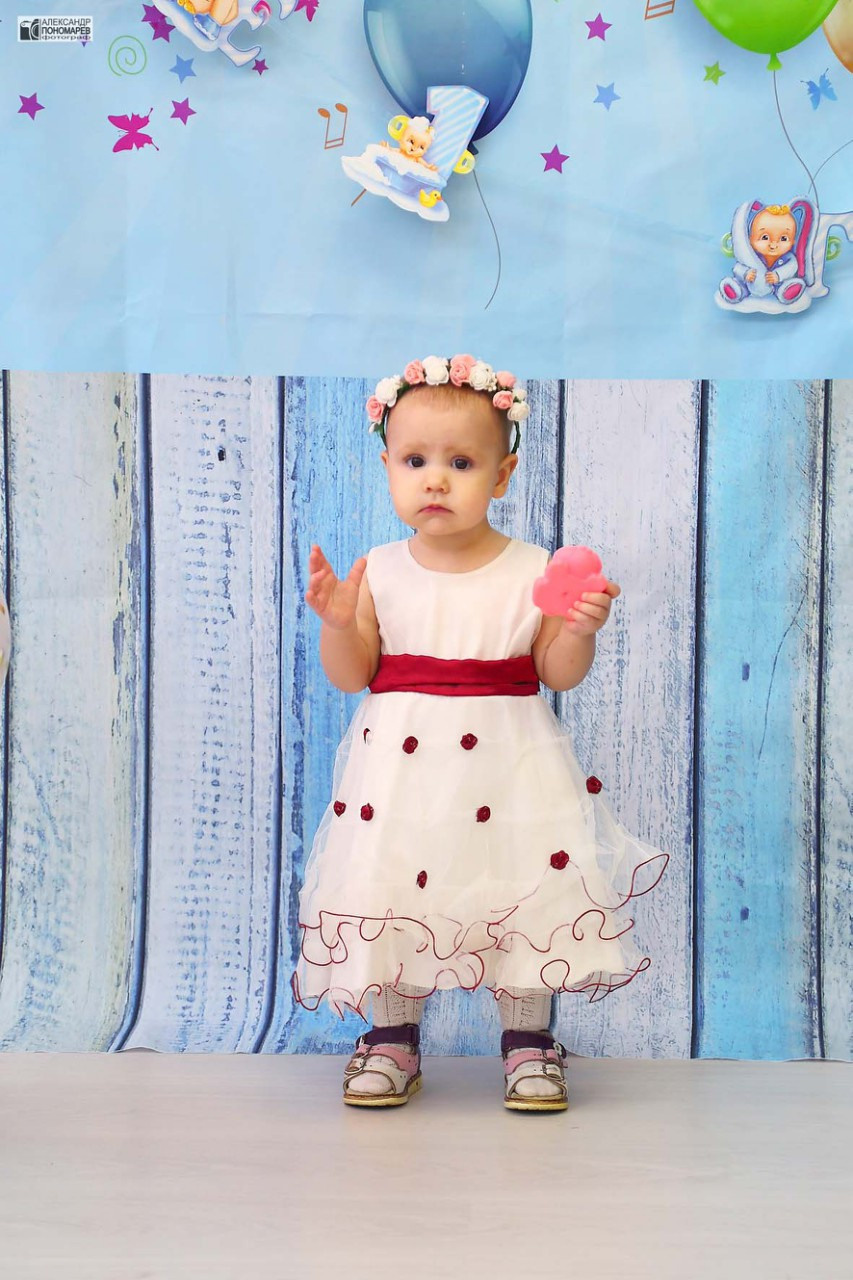 Анечке 1 годик. Фотосалон «Ракурс» в Курске