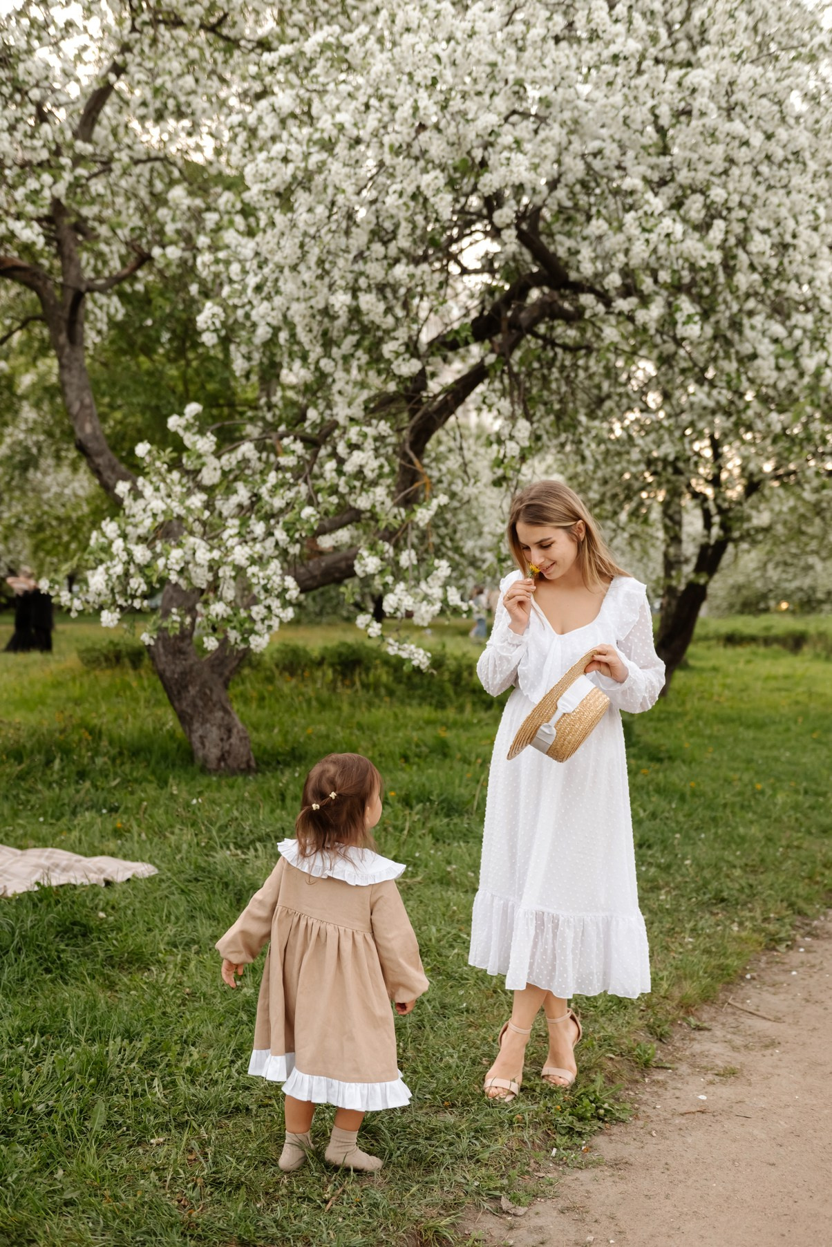 Яблоневое цветение. Свадебный и сеейный фотограф в Санкт-Петербурге Елена Худякова