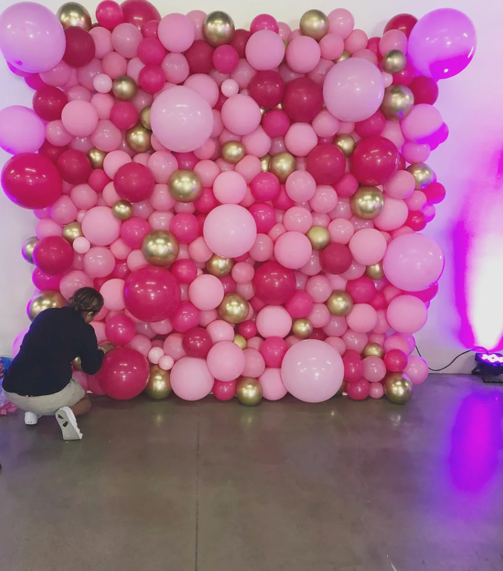 Vjenčanje Devojačko veče Prosidba Dekoracije za vjenčanje Dekoracije za devojačko veče Dekoracije za prosidbu Dekoracija za vjenčanje Dekora. Шары с гелием, фотозоны Нови Сад Белград. Balone i dekoracije od balona Novi Sad Beograd