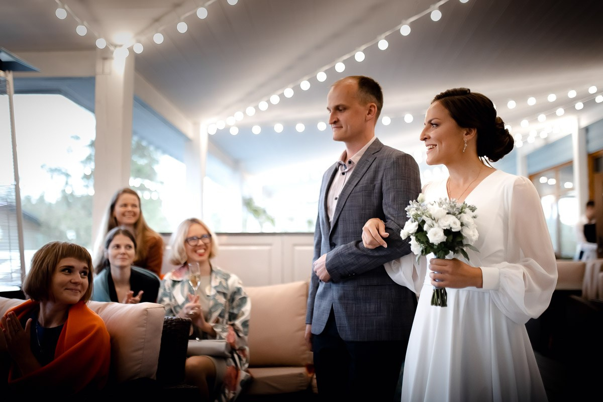 Свадебная фотосессия в ресторане. Свадебный фотограф в Санкт-Петербурге Антон Владимиров