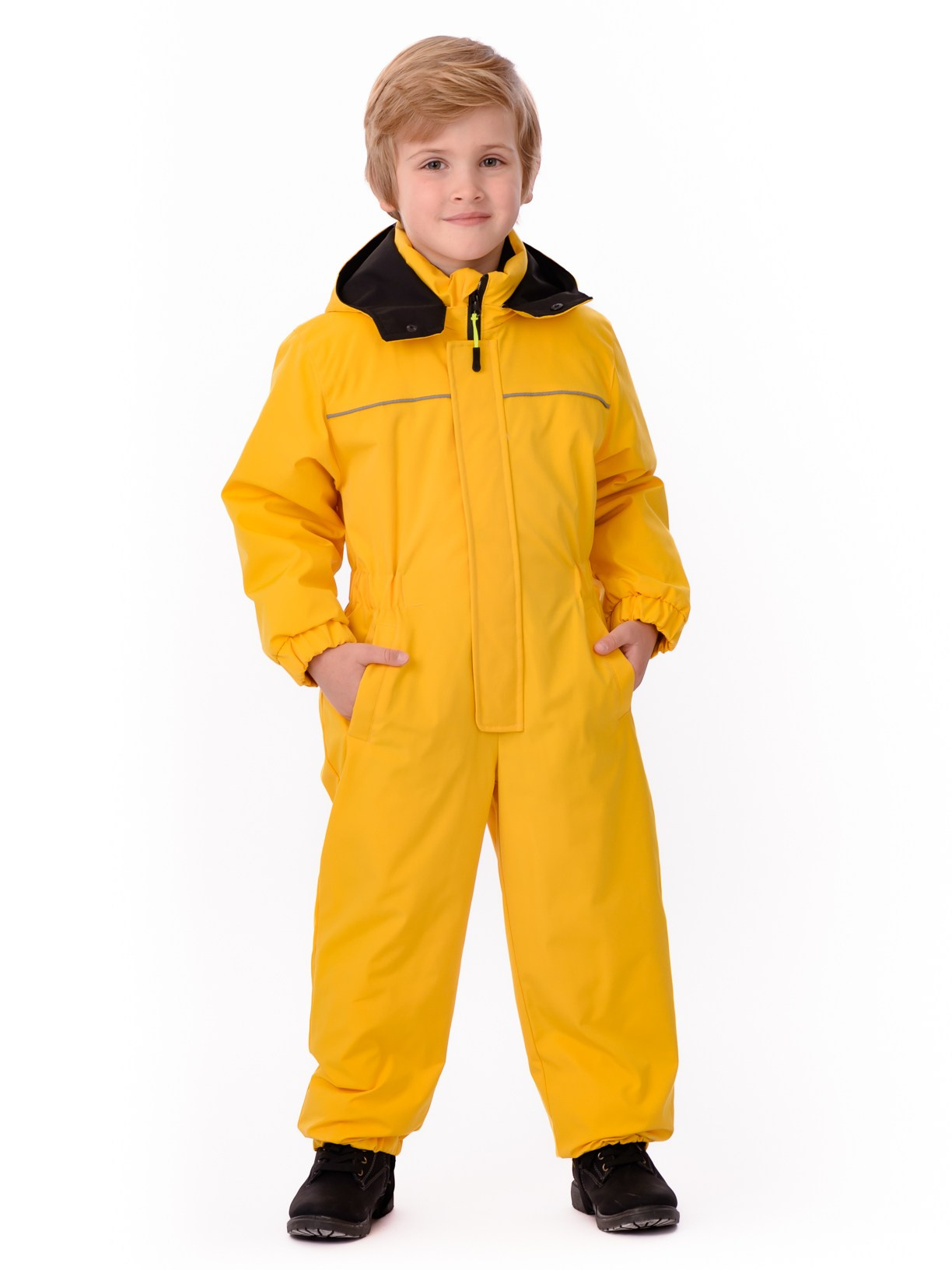 Детская фотосъемка для каталогов одежды и рекламы. Gramy-studio: фото, видео, инфографика и 3D визуализация для маркетплейсов