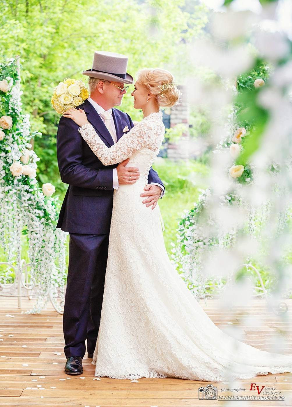 Цена стоимость описание фотосессий в Красноярске студийная свадебная семейная бизнес портрет индустриальная лавстори love story фотосъёмка