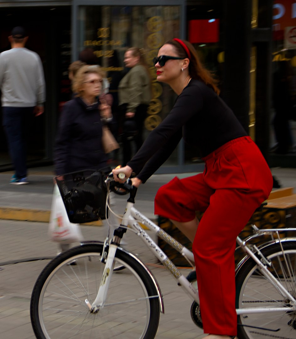 Стрит съемка на ул. Вайнера. Фотограф Екатеринбург Екатерина Красноперова