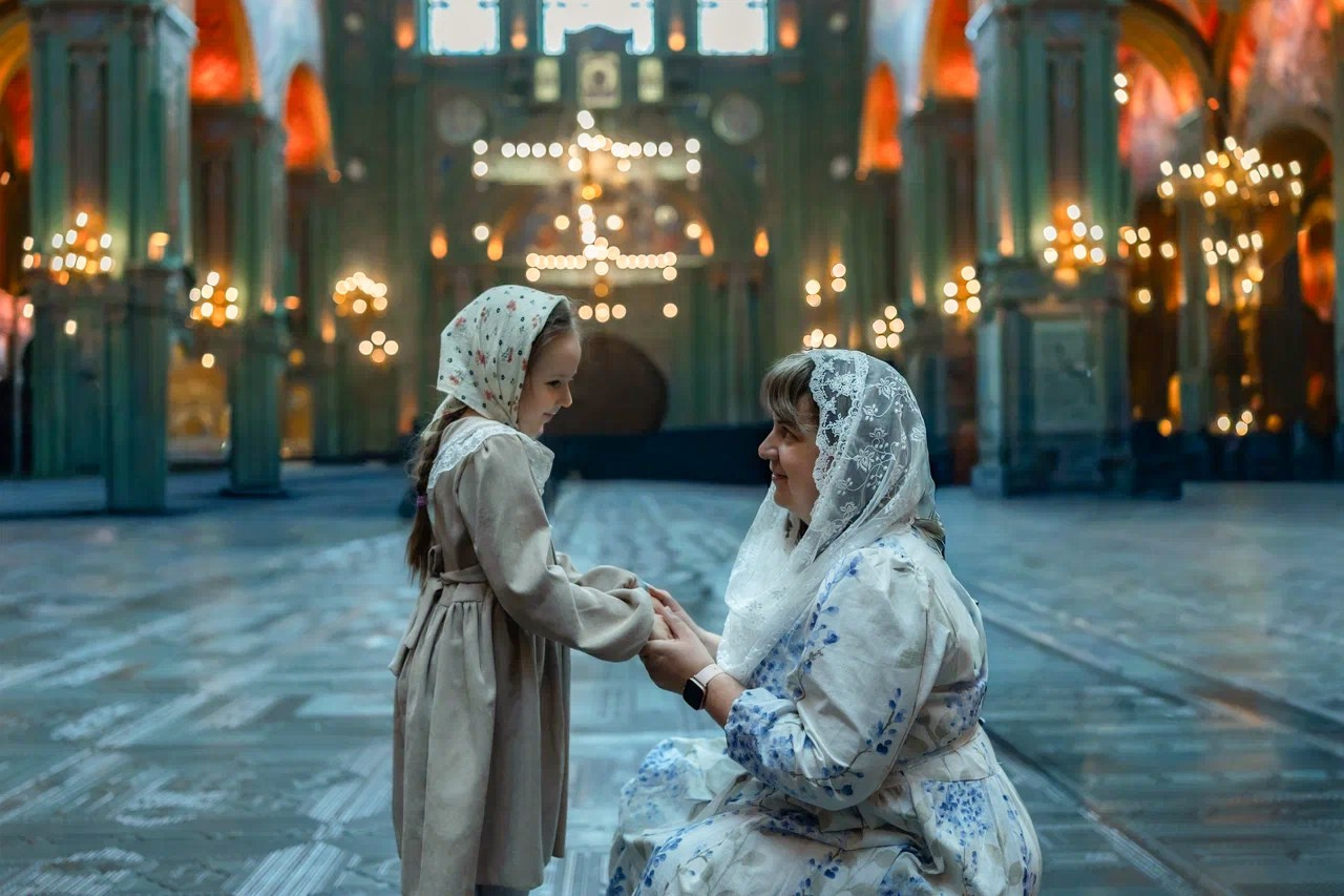 Съемка семьи в Соборе Воскресения Христова. Семейный фотограф и фотограф на Крещение, Венчание в Москве и Подмосковье Людмила Клюева