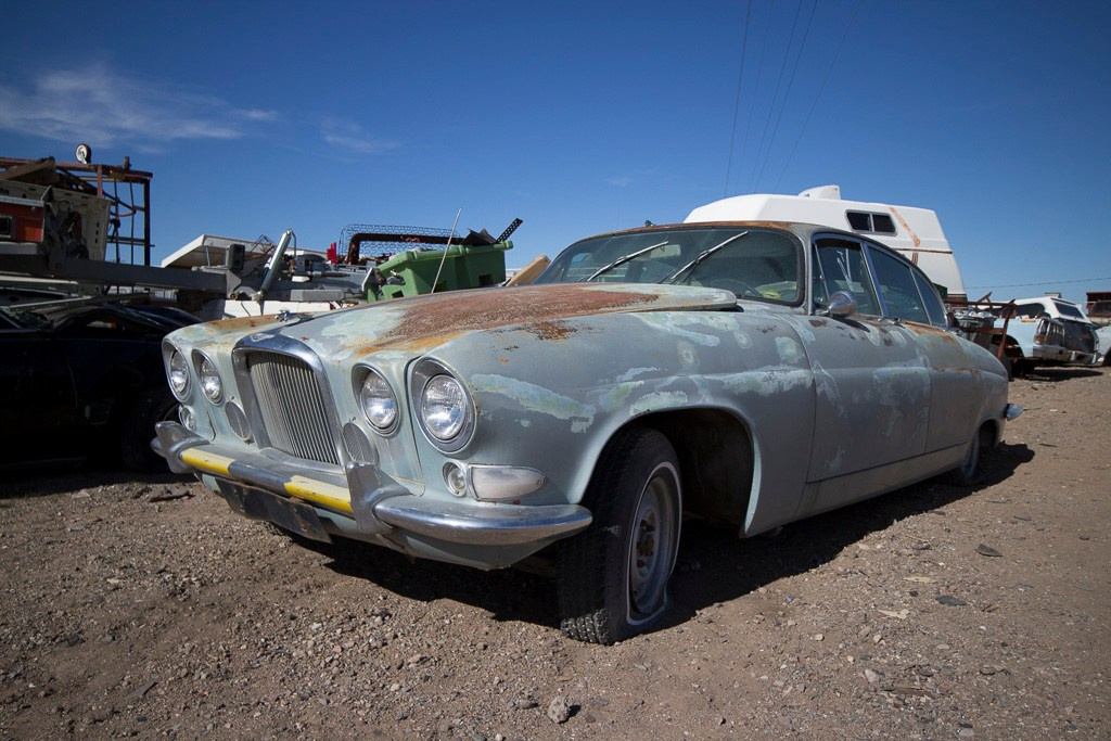 Ретро- авторазборка, США, 2013. Фотограф Василий Буланов