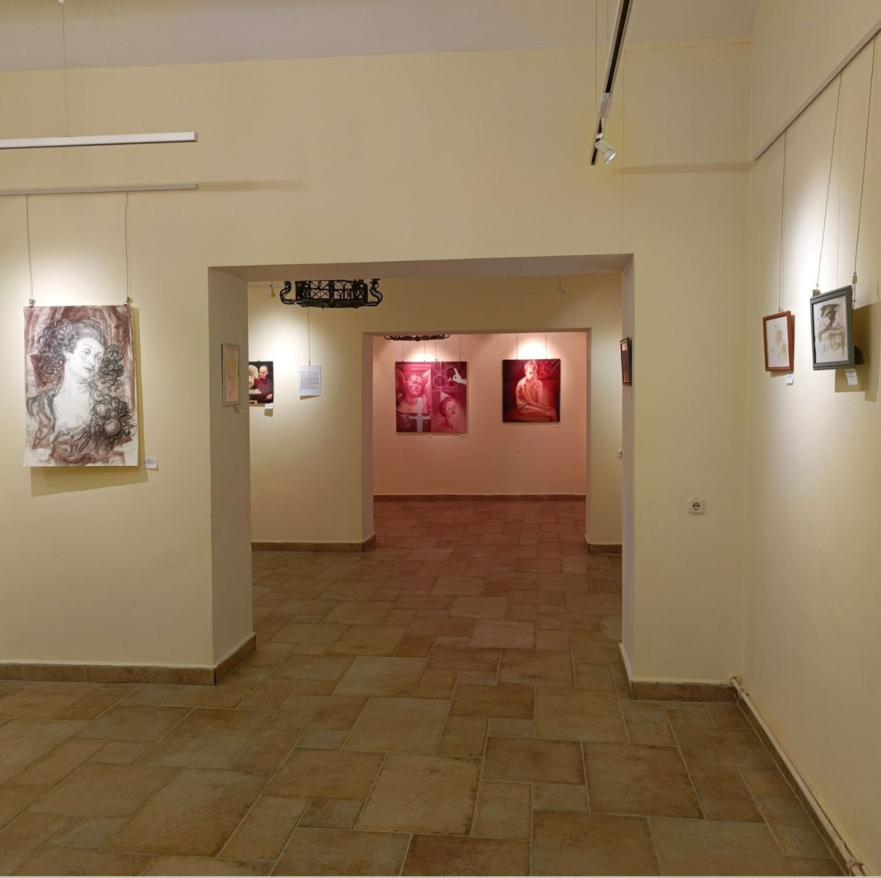 Выставочная АРТ резиденция " ЯБЛОКО»