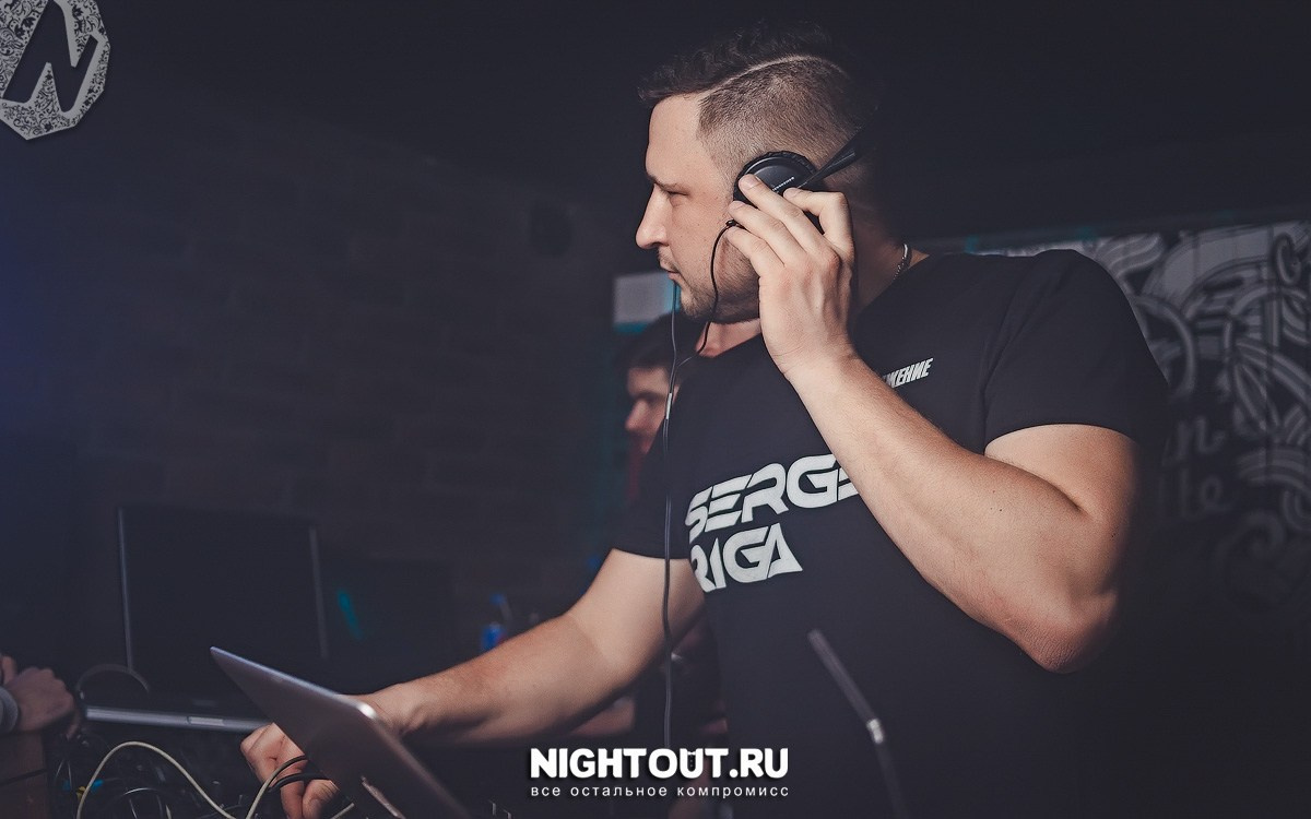 ЗАВЕДЕНИЯ. Roman Photo