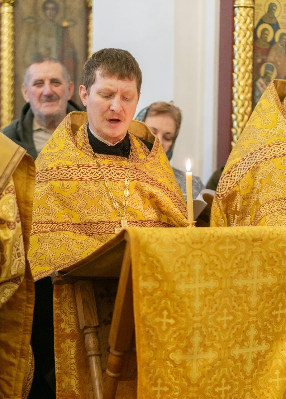 В наш храм доставлен ковчег с частицей мощей Блаженной Матроны Московской. Саратовское Северо-Западное благочиние