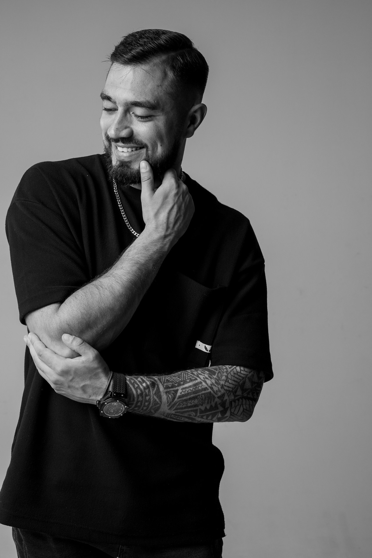 Вячеслав, 183 см, 48-50 р-р. KED Production — продакшн из СПб. Создаём фото, видео и контент, который помогает брендам и селлерам продавать больше