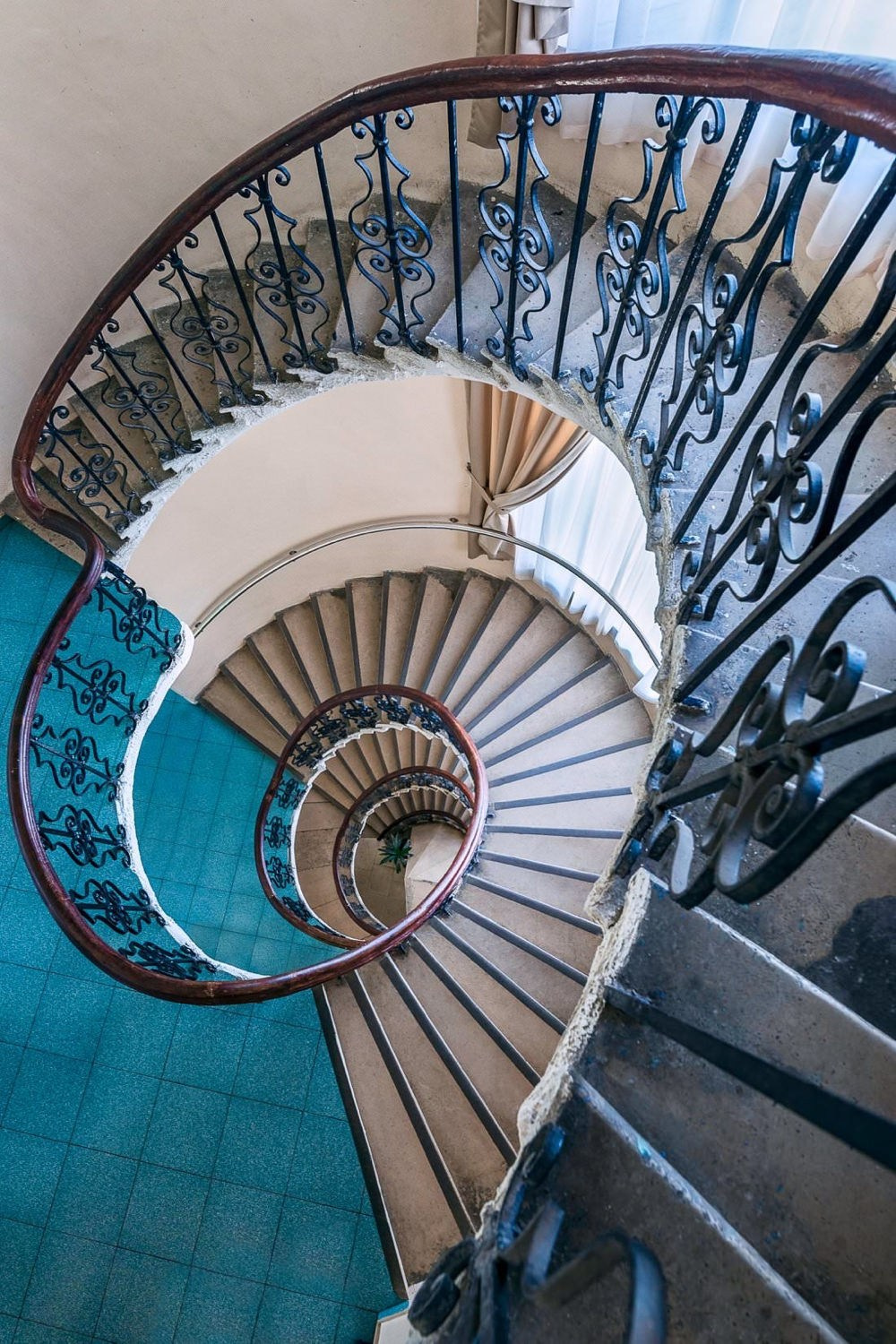 World of Staircases — personal project of photographer Vadim Sherbakov. Vadim Sherbakov Portfolio