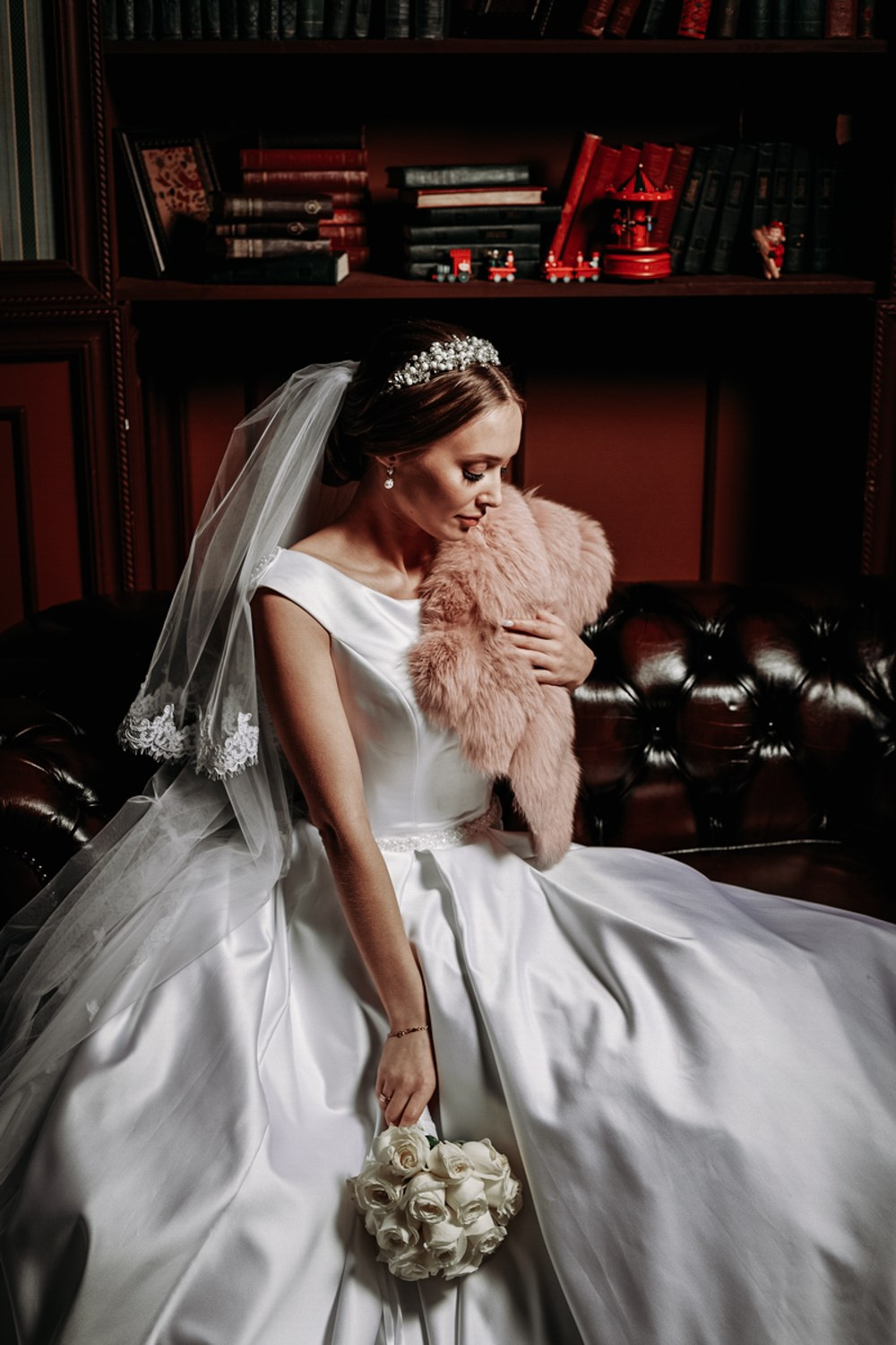 Свадебный фотограф в Санкт Петербурге, Москве. Фотограф крещение венчание в Петербурге! Помогает подобрать храм и посоветовал душевного батюшку в СПб