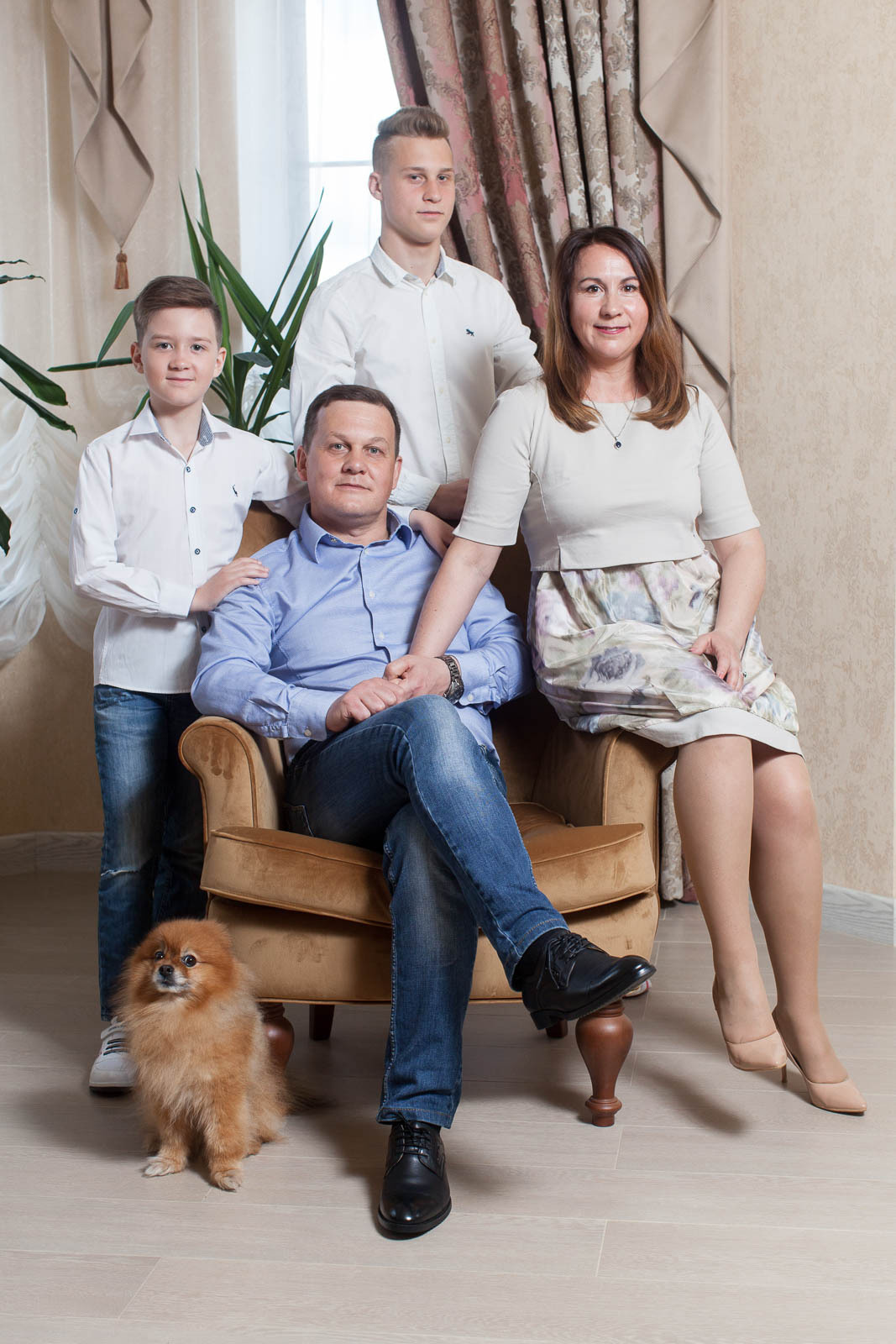 Фотосессия семейная в доме