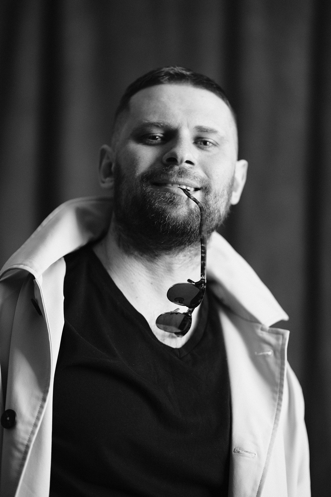 Фотограф Михаил Гуляев. Фотосессия в Новосибирске. Фотосессия в студии Новосибирск. Мужские фотографии.